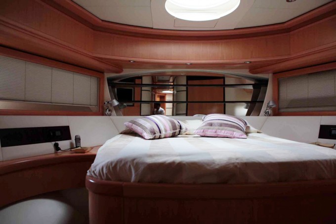 FIRE FLY -  Double Cabin